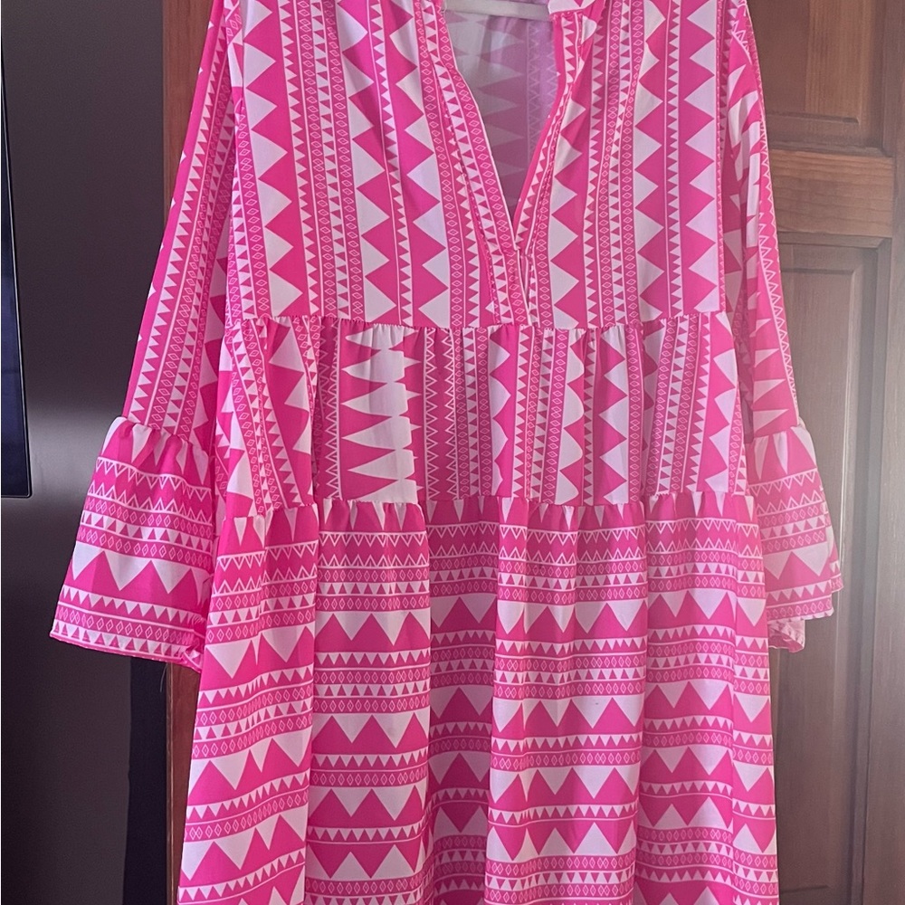 MISSLOOK Pink and White Geometric Dress